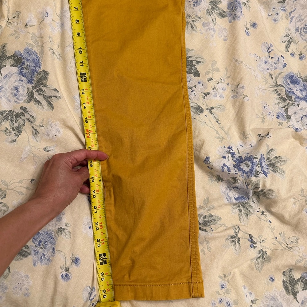 Gap girlfriend chino in good condition - Picture 3 of 4